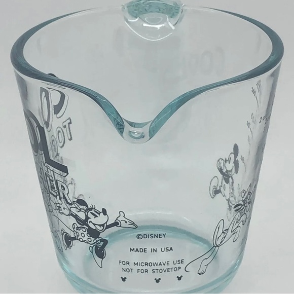 NWT Pyrex DISNEY Mickey & Friends 2-cup Glass Measuring Cup - Picture 7 of 11